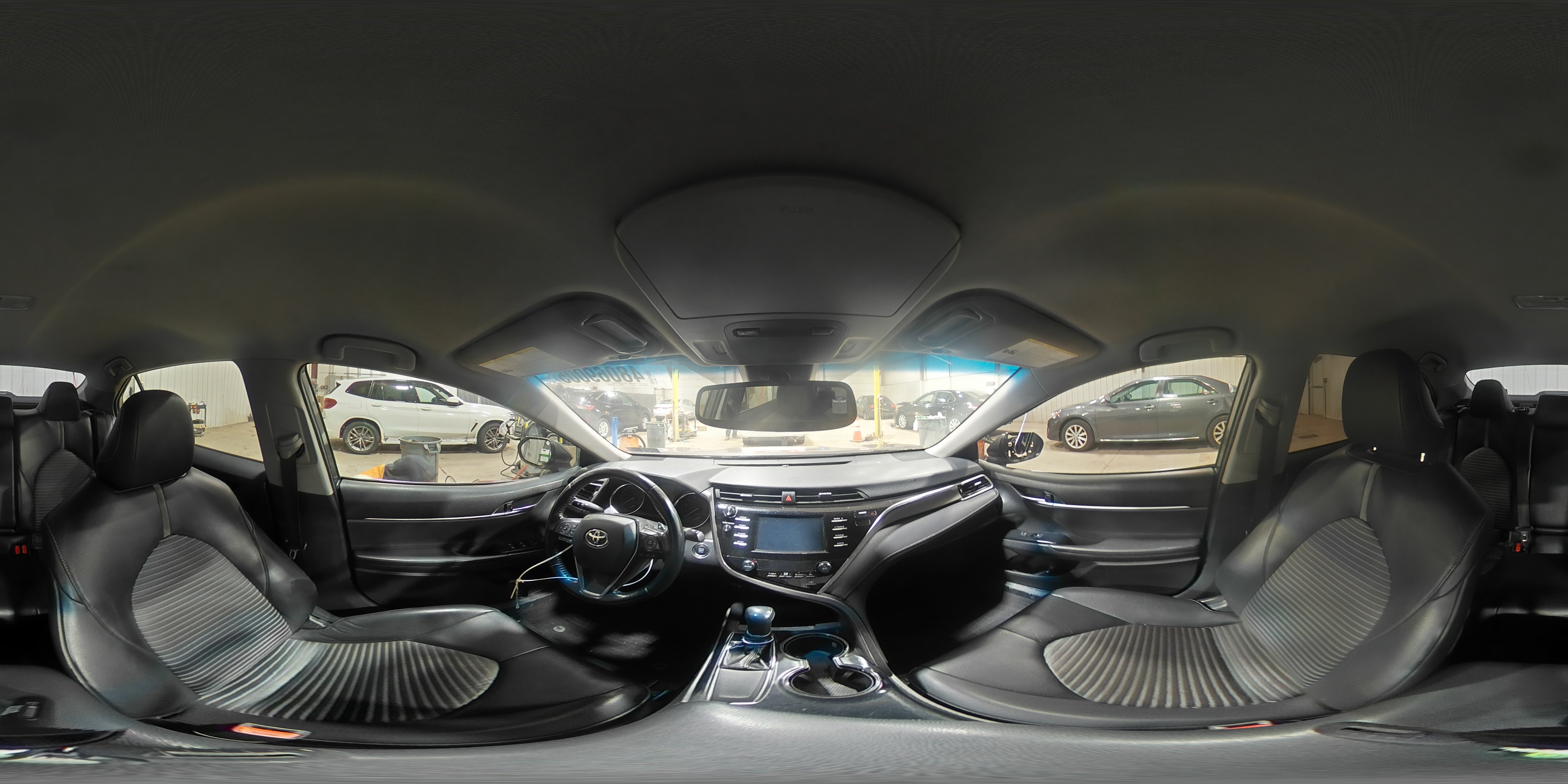 2018 Toyota Camry - Image 14