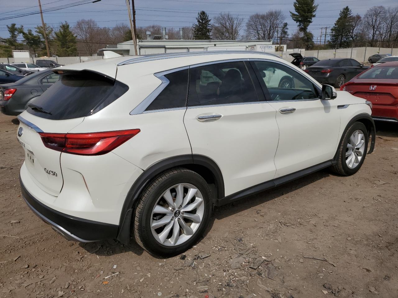 2019 Infiniti QX50 - Image 3