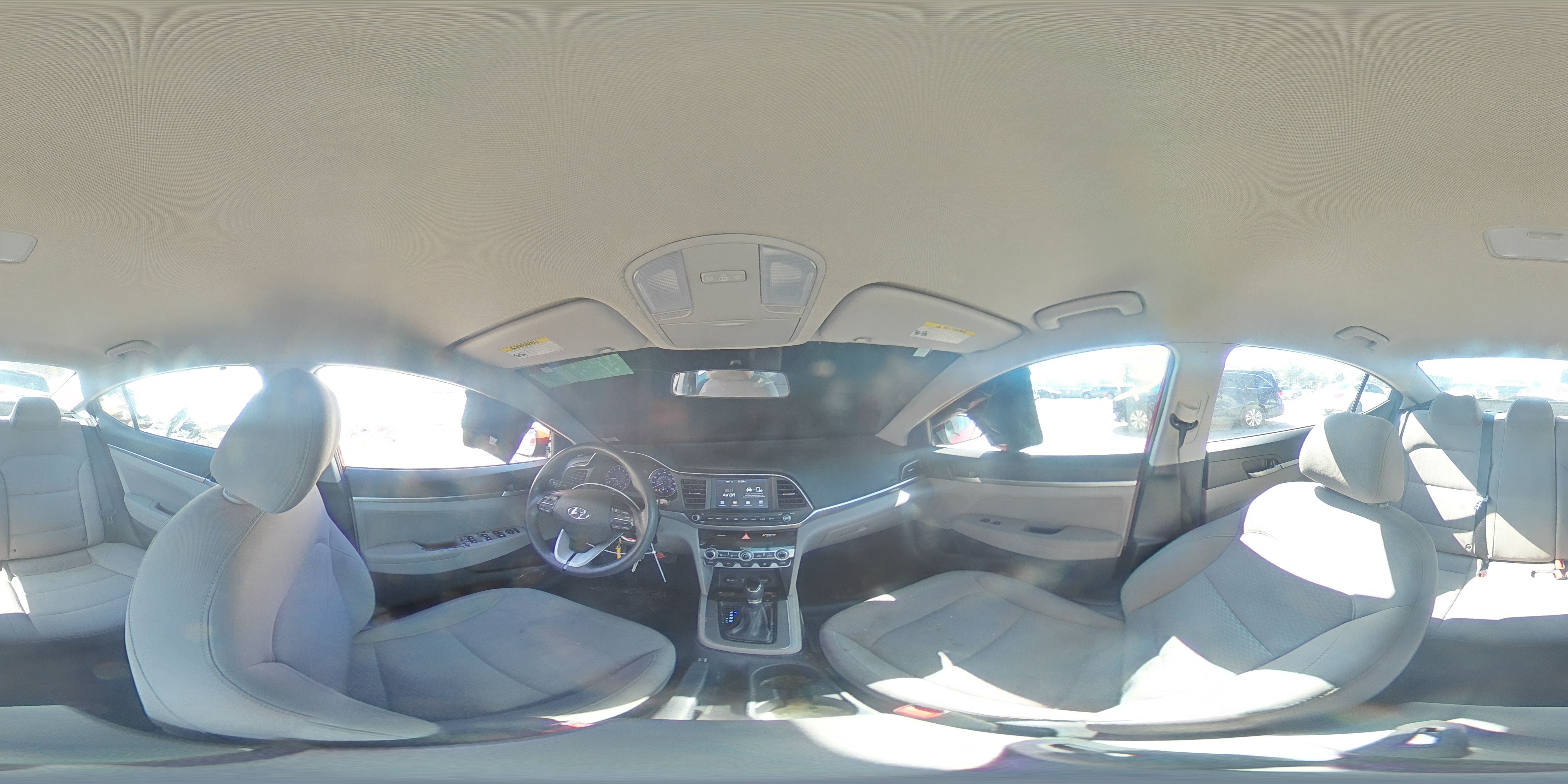 2020 Hyundai Elantra - Image 13