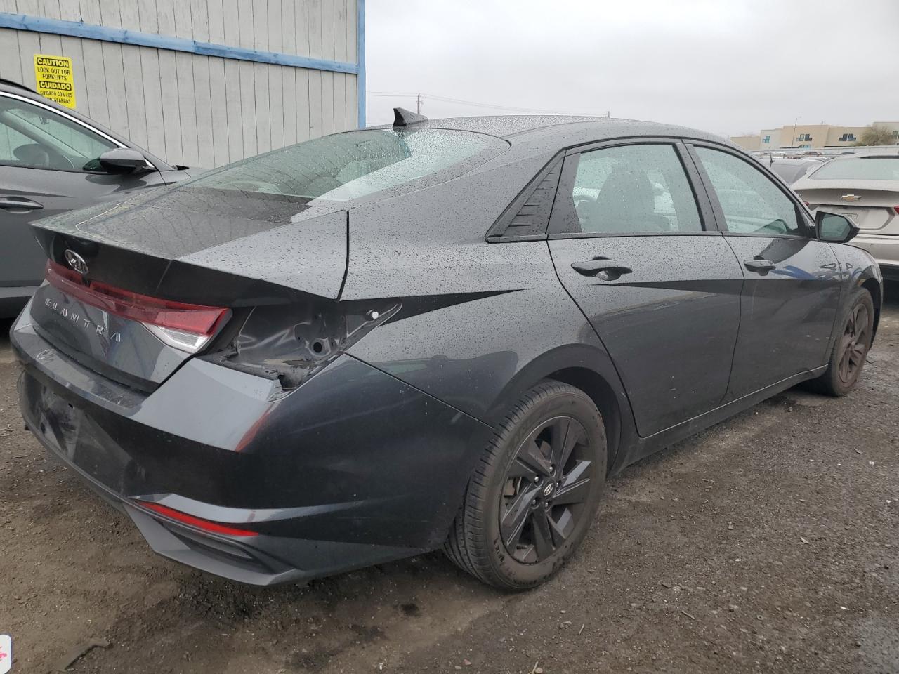 2023 Hyundai Elantra - Image 3