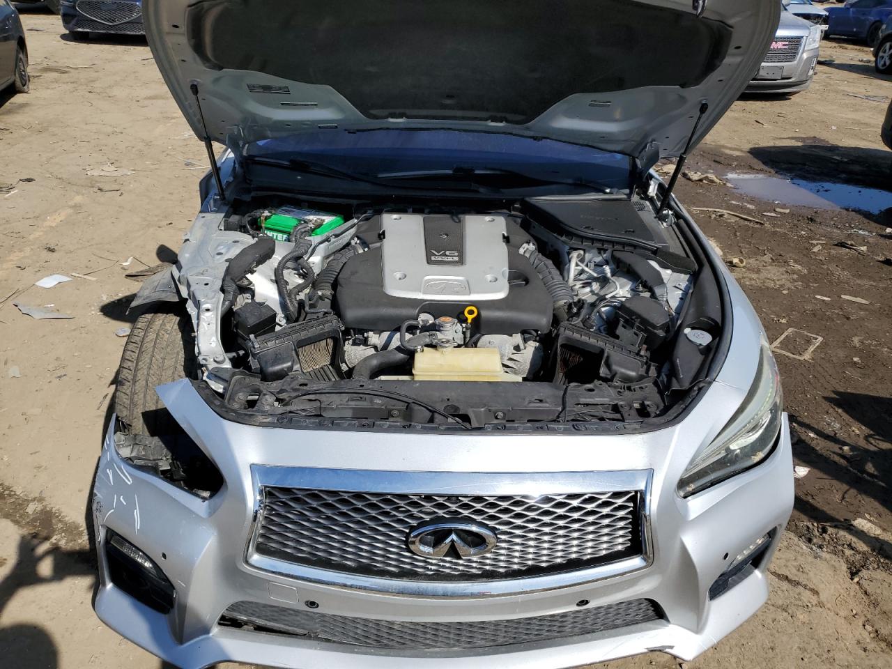 2015 Infiniti Q50 - Image 11