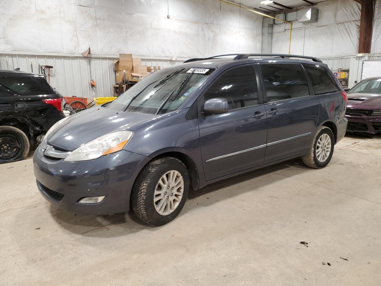 2007 Toyota Sienna - Image 1