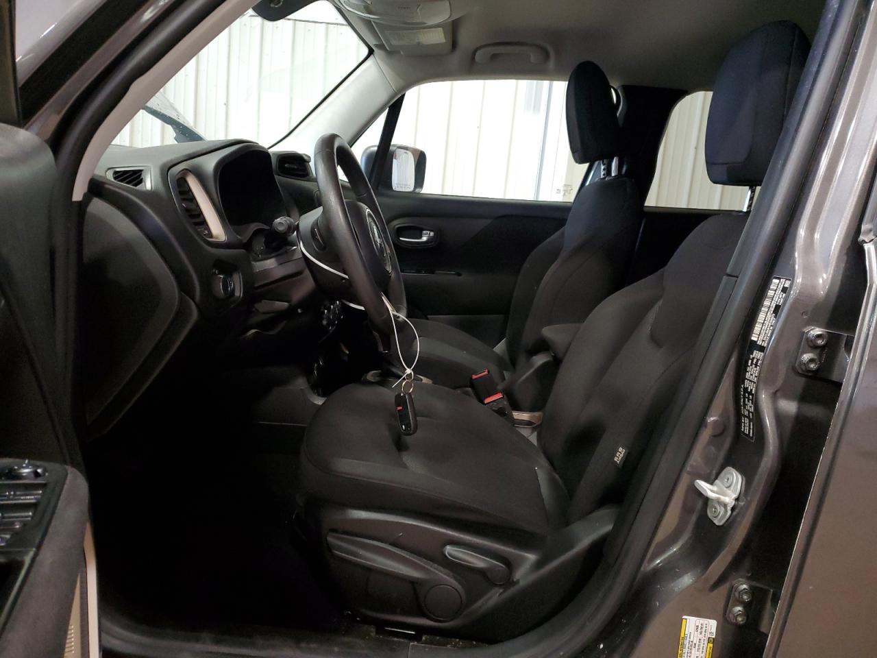 2017 Jeep Renegade - Image 7