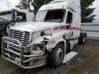 2018 Freightliner Cascadia 125 Semi Truck for Sale in Woodburn, OR - Front End