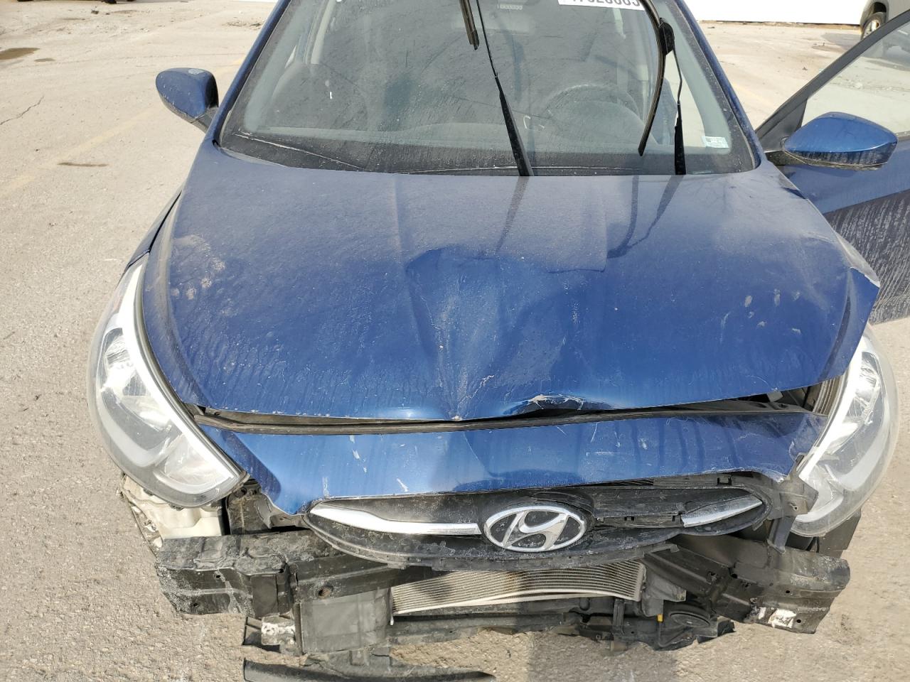 2015 Hyundai Accent - Image 11