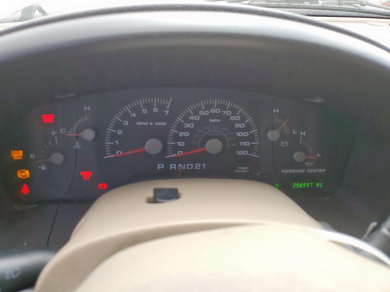 2004 Ford Expedition - Image 9