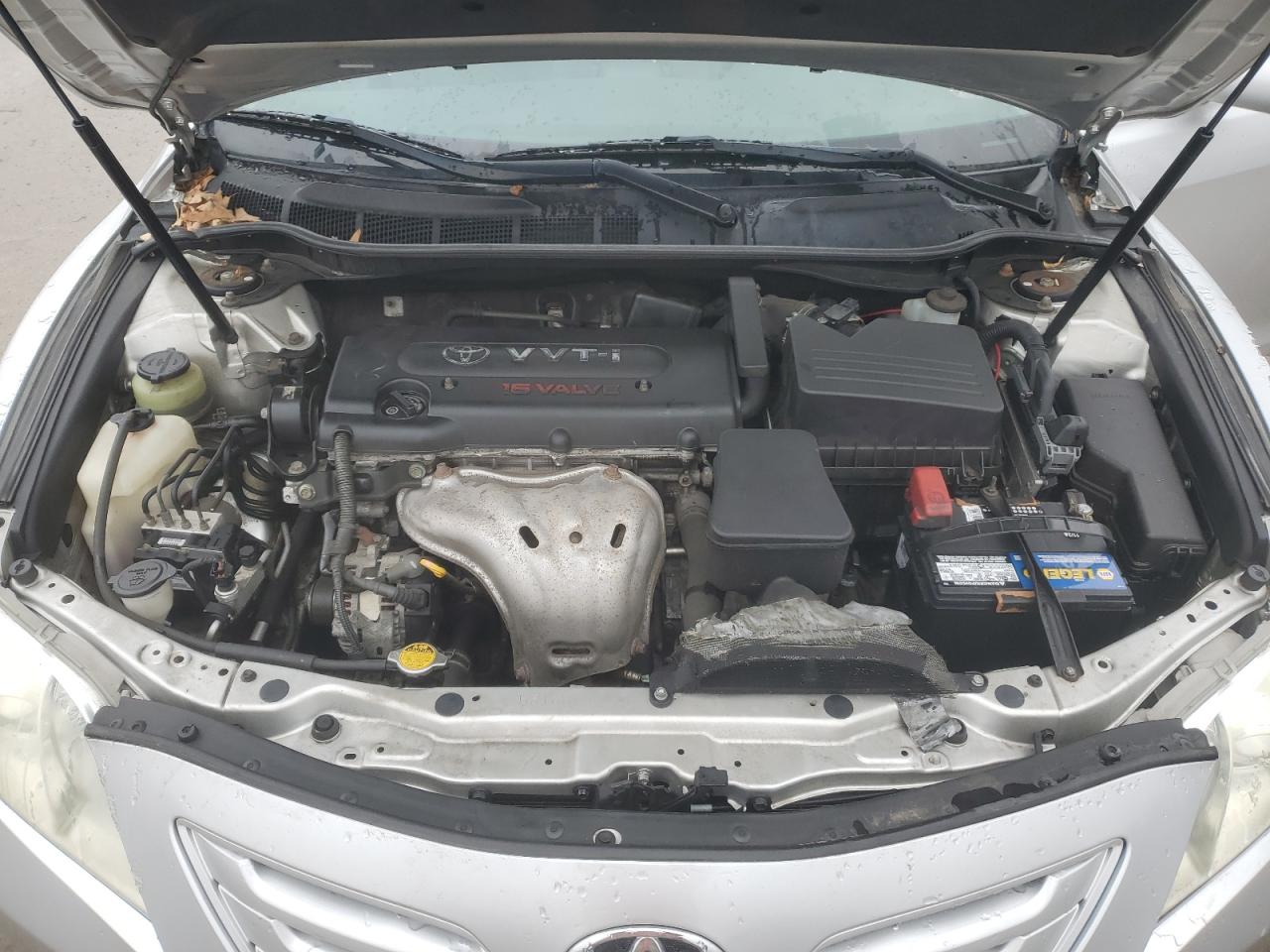 2009 Toyota Camry - Image 11