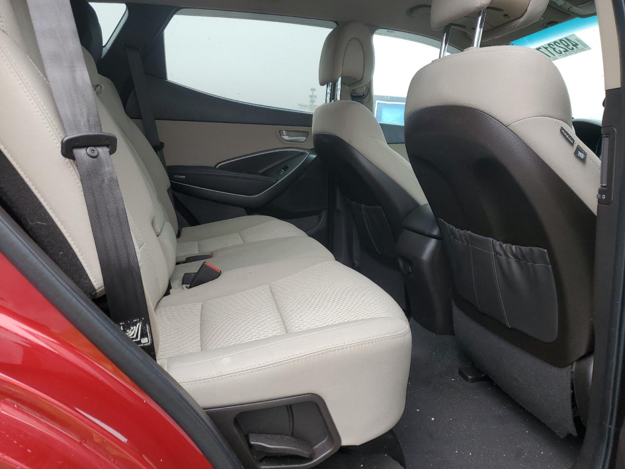 2018 Hyundai Santa Fe - Image 11