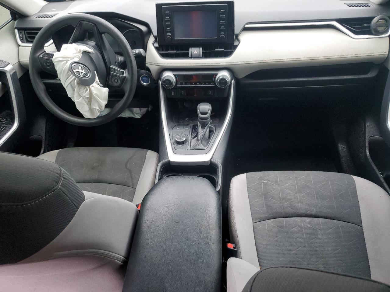 2019 Toyota RAV 4 - Image 8