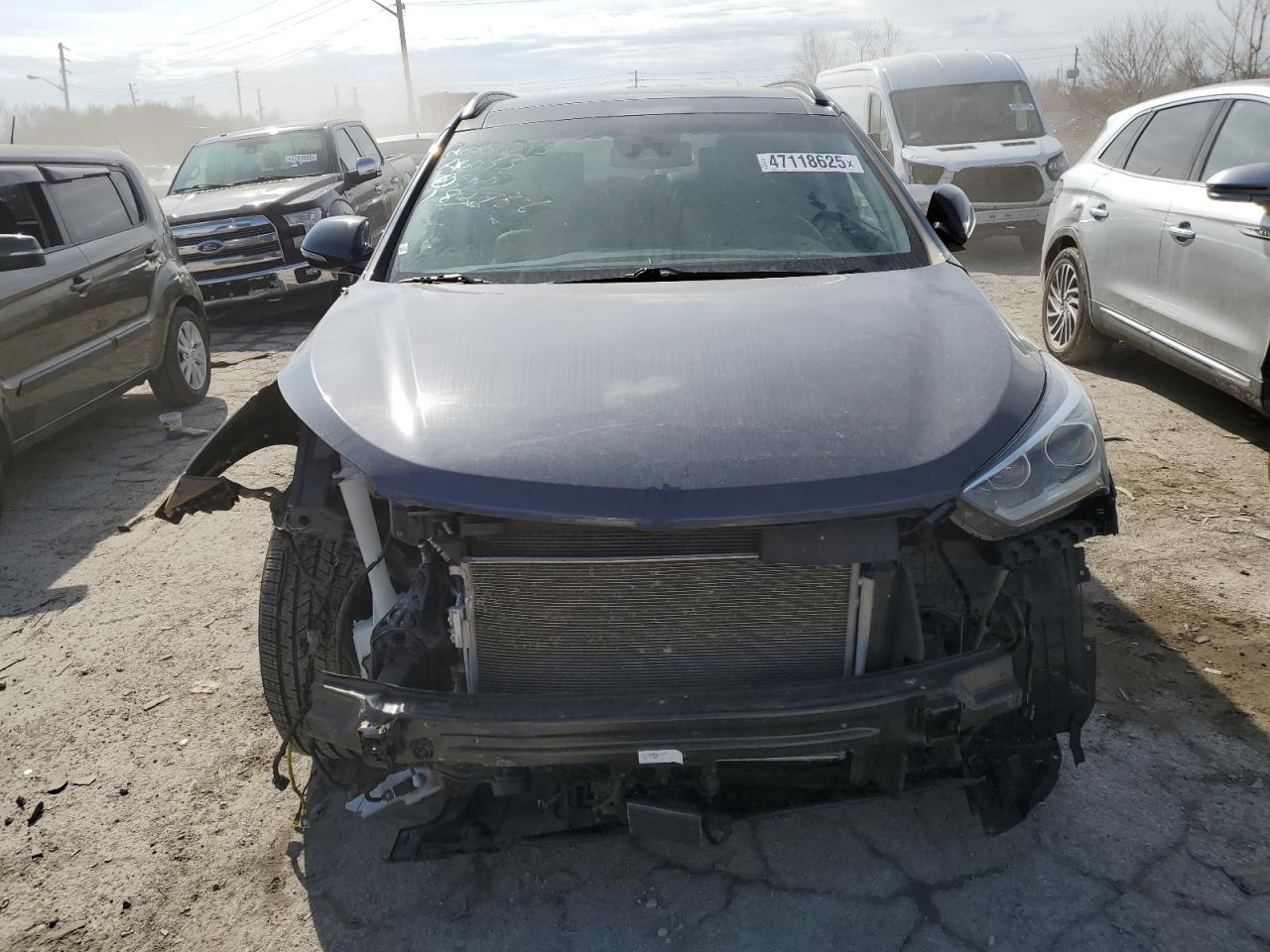 2017 Hyundai Santa Fe - Image 5