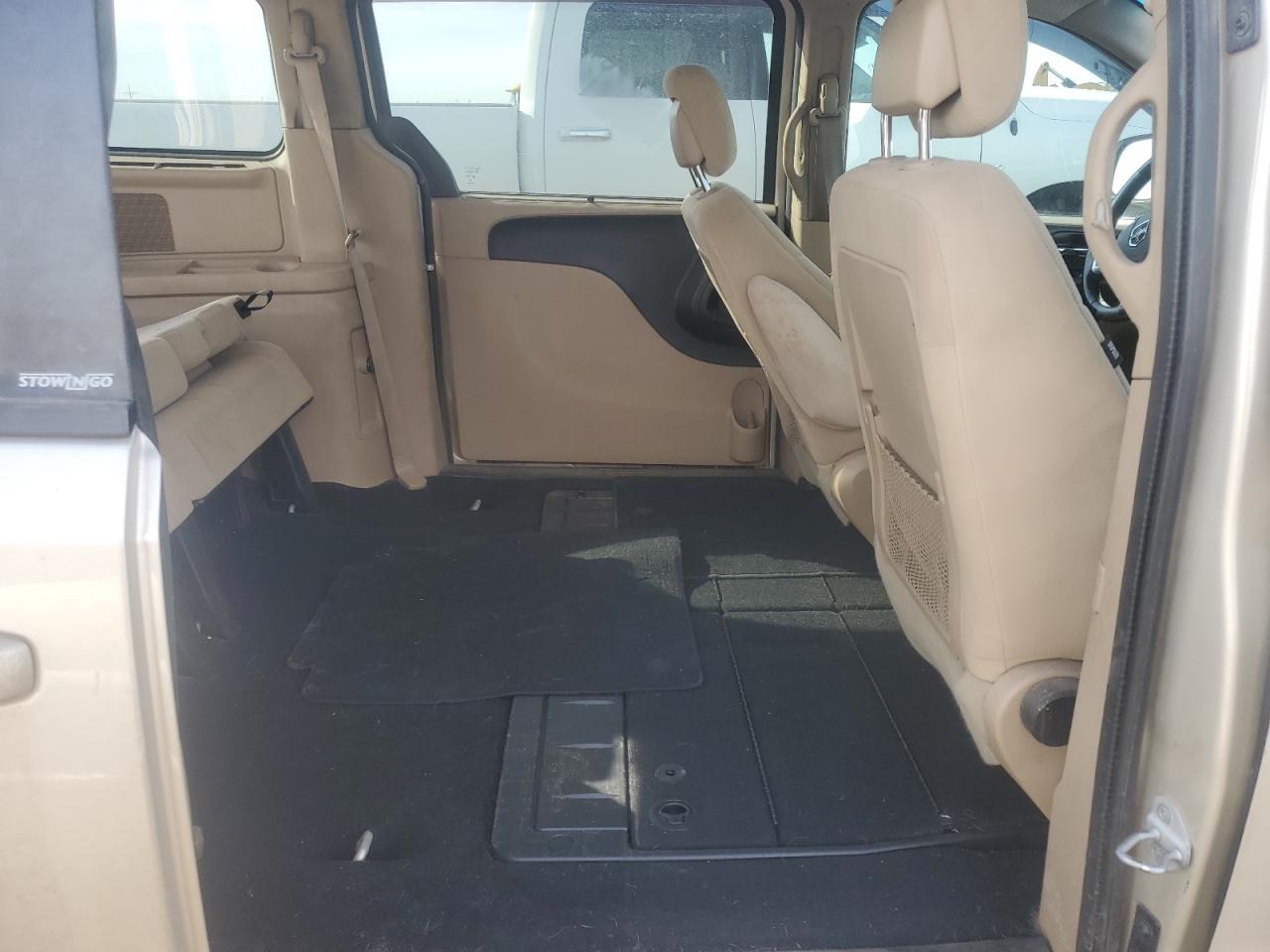 2013 Dodge Caravan - Image 11