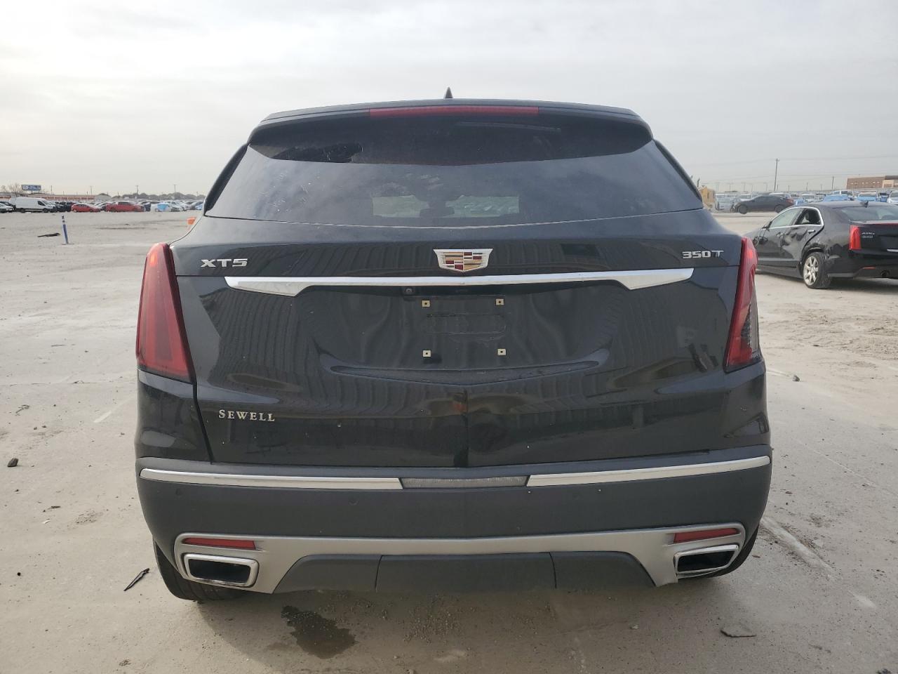 2022 Cadillac XT5 - Image 6