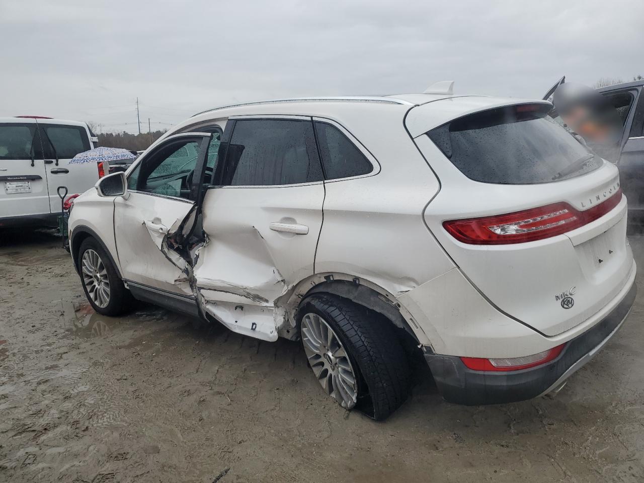 2018 Lincoln MKC - Image 2