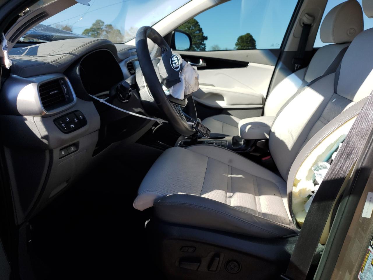 2019 Kia Sorento - Image 7