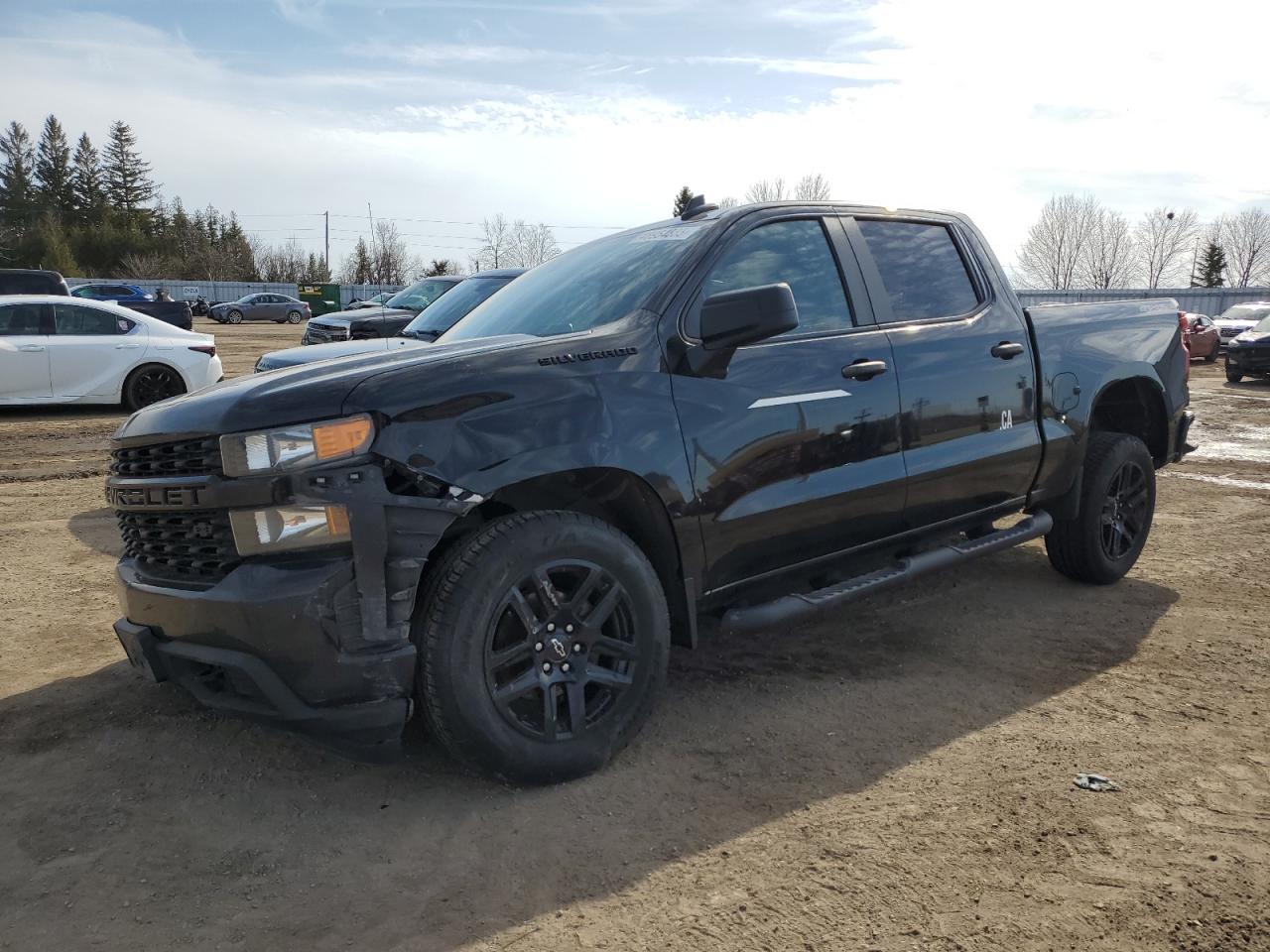 2022 Chevrolet Silverado Ltd K1500 Custom for Sale in Bowmanville, ON - Front End
