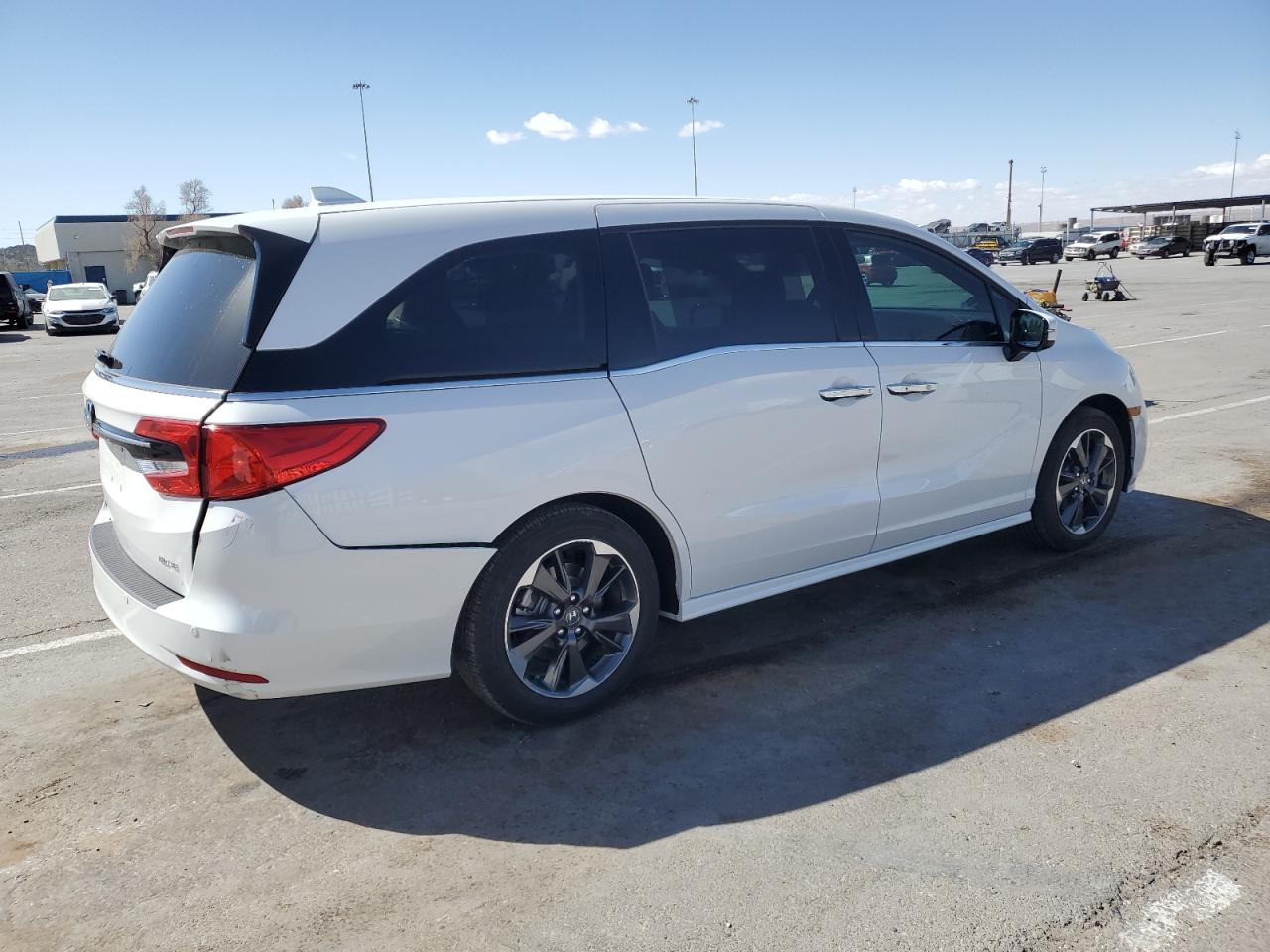 2024 Honda Odyssey - Image 3