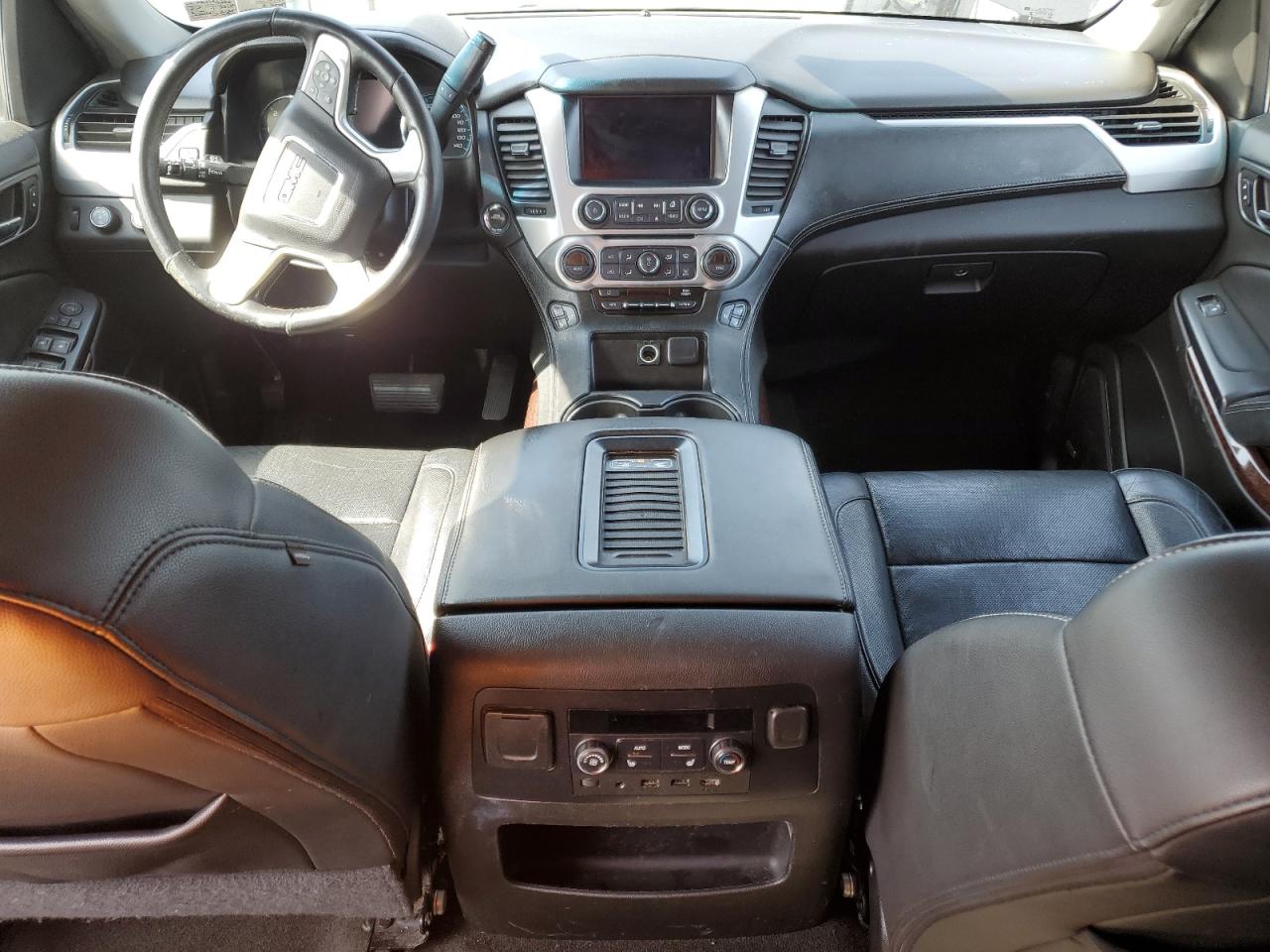 2017 GMC Yukon - Image 8