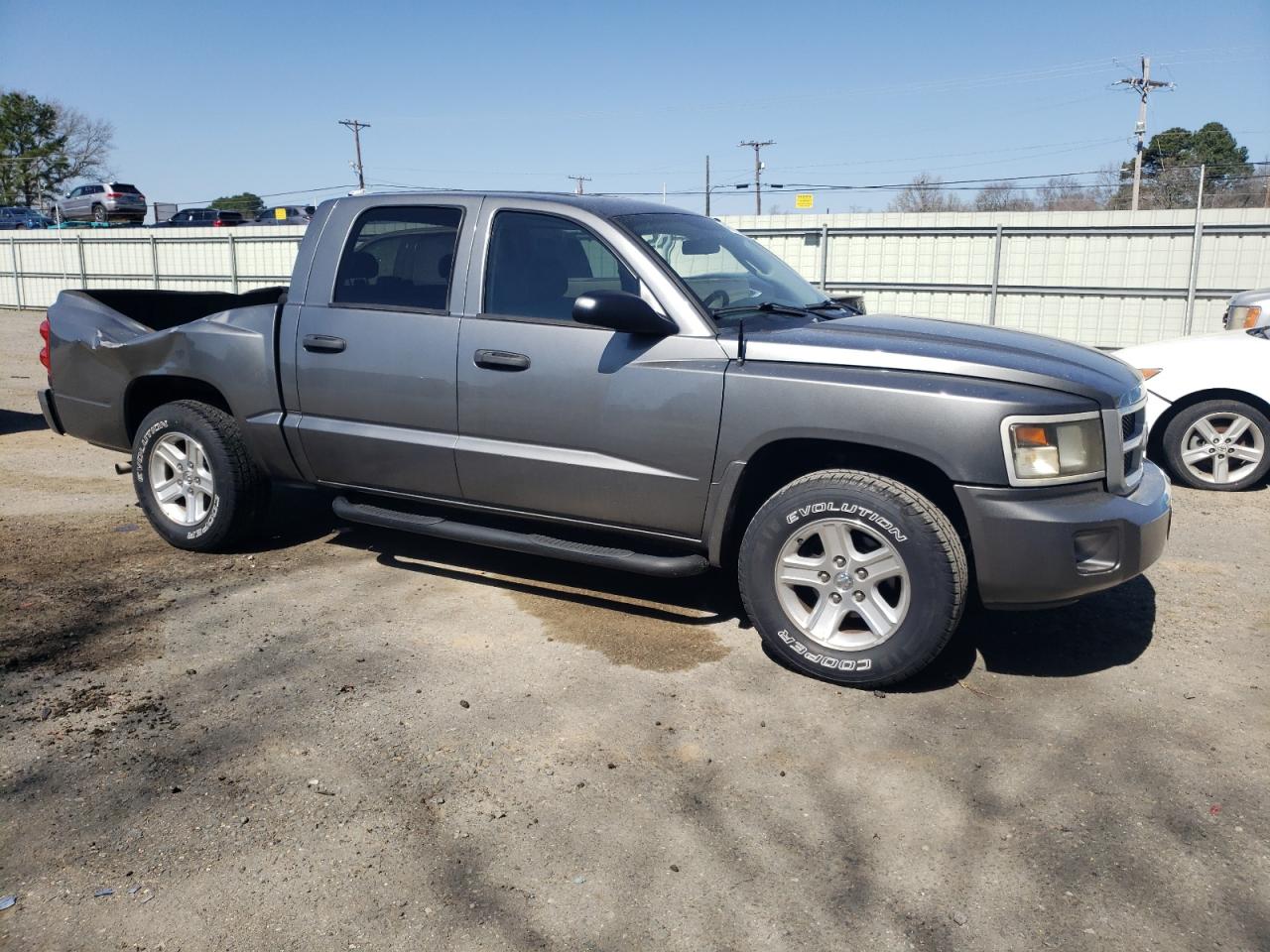 2011 Dodge Dakota - Image 4