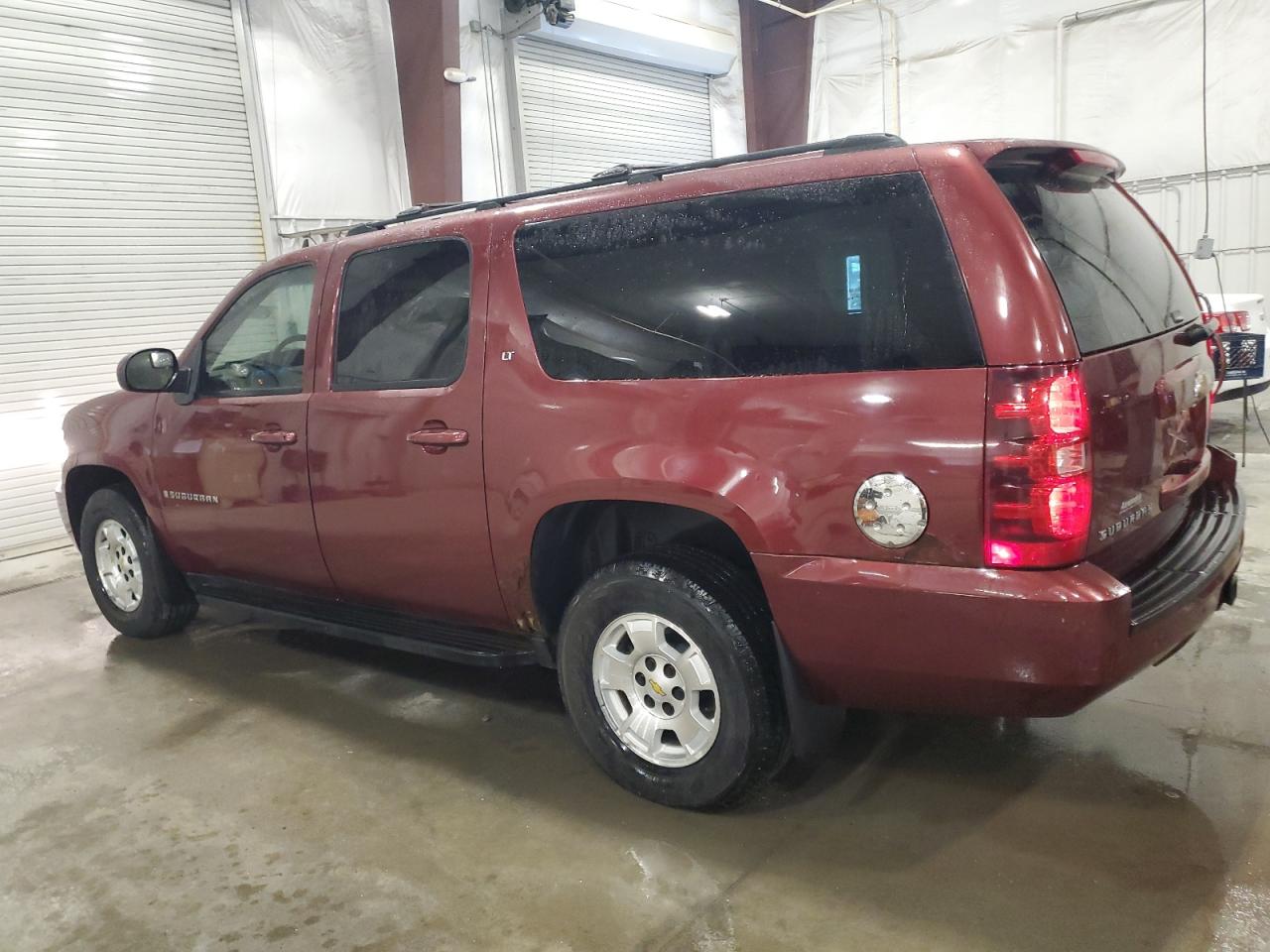 2009 Chevrolet Suburban - Image 2