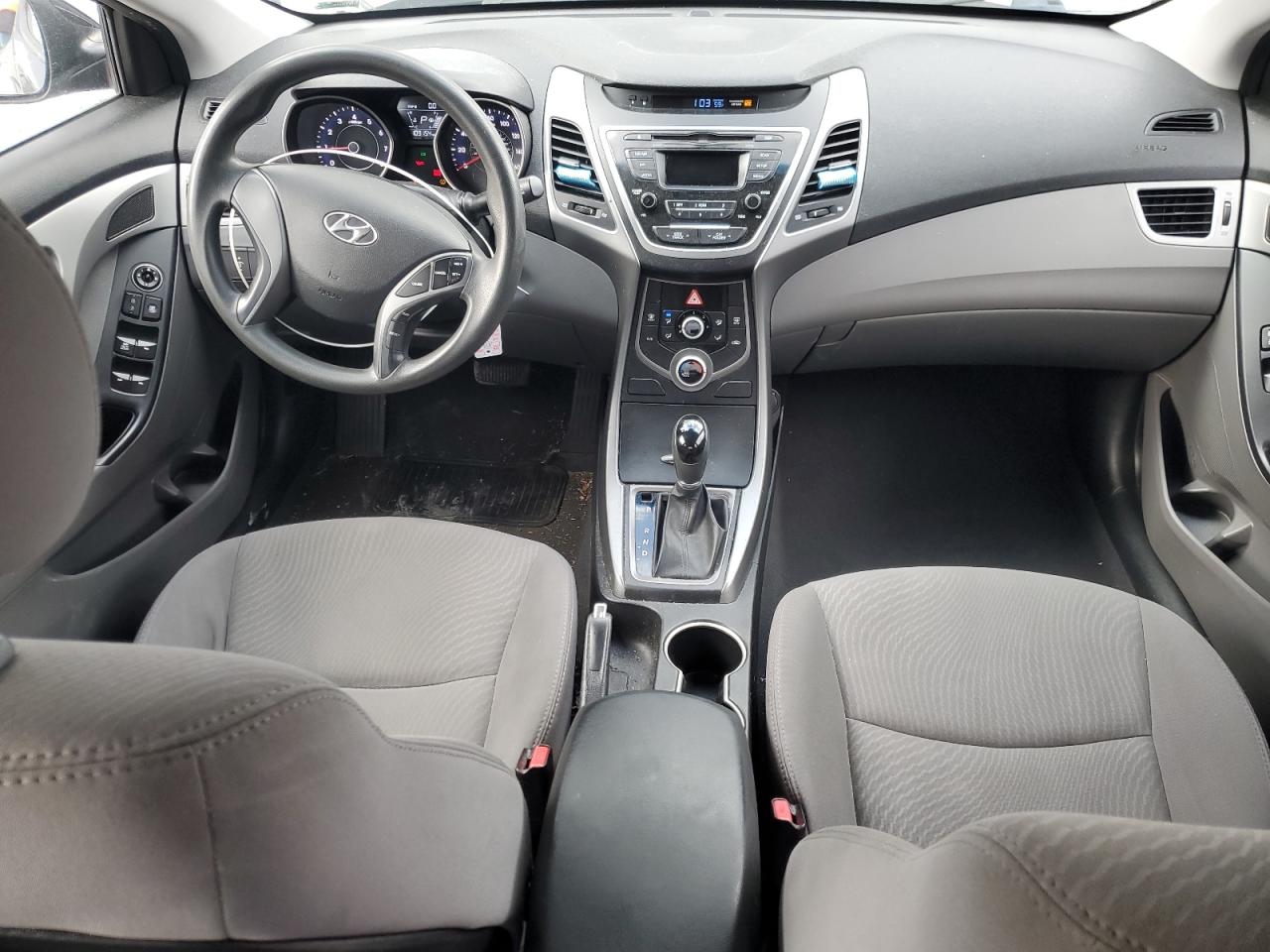 2016 Hyundai Elantra - Image 8