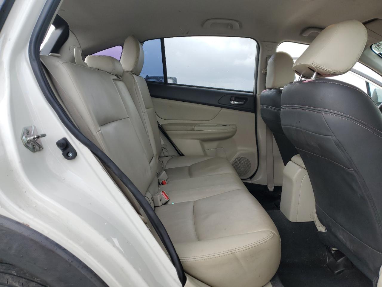 2014 Subaru XV - Image 12