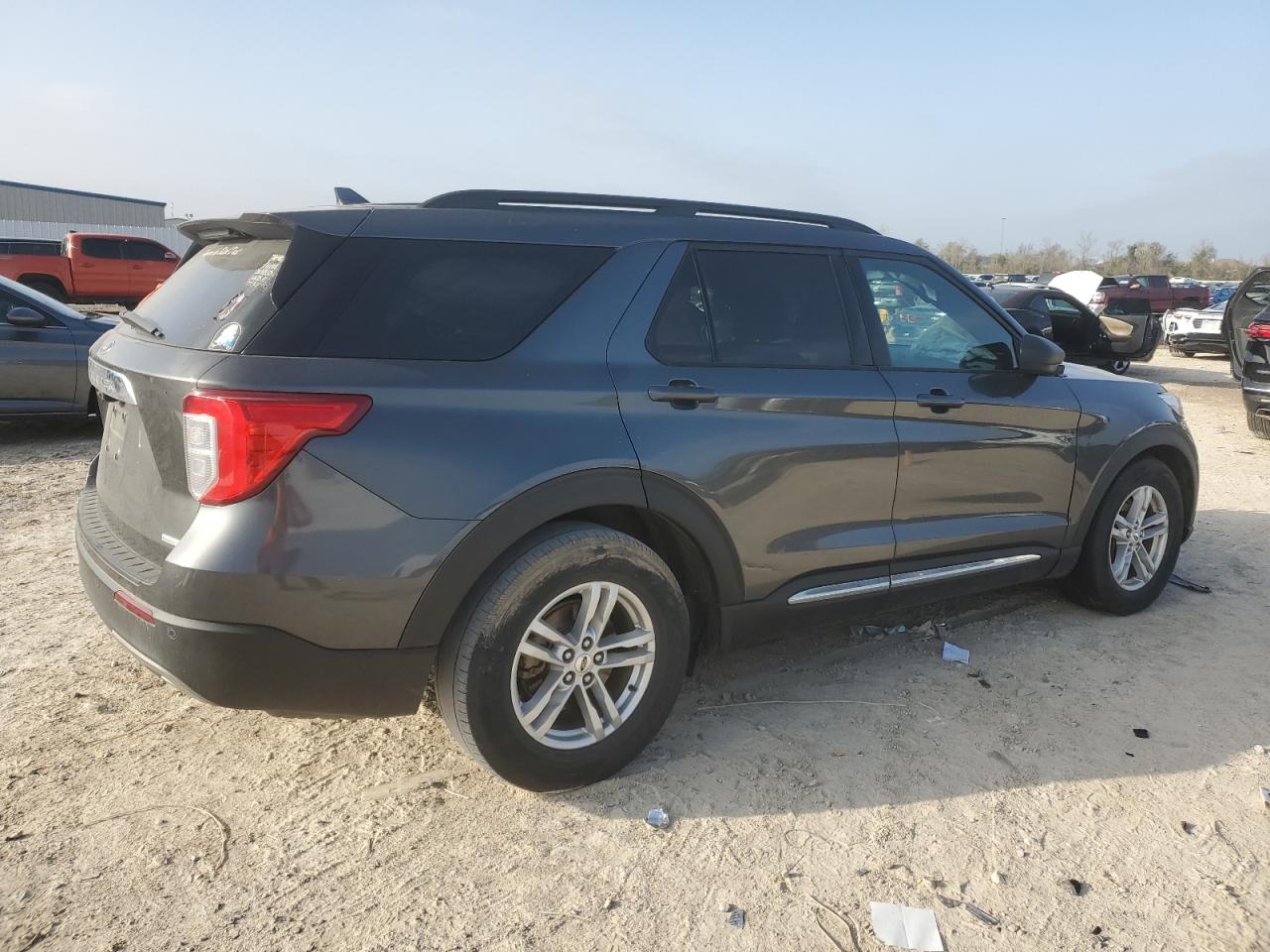 2020 Ford Explorer - Image 3