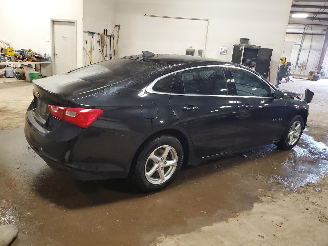 2018 Chevrolet Malibu - Image 3