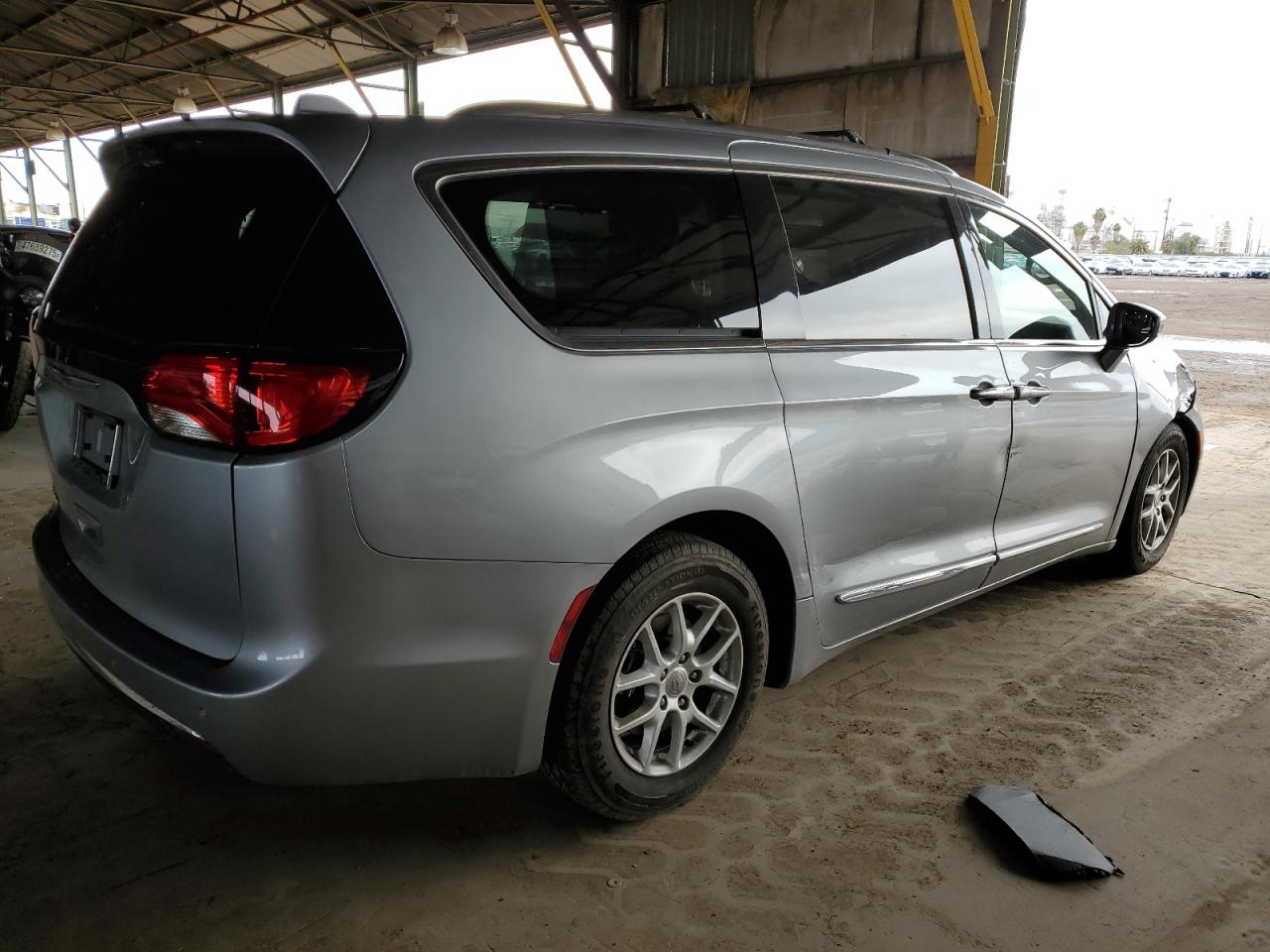 2020 Chrysler Pacifica - Image 3