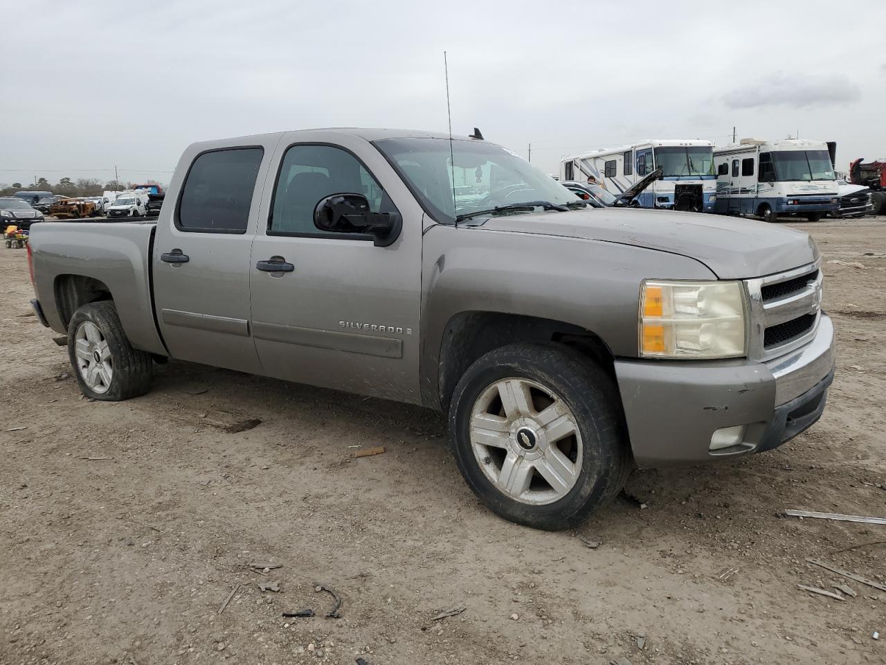 2007 Chevrolet Silverado - Image 4