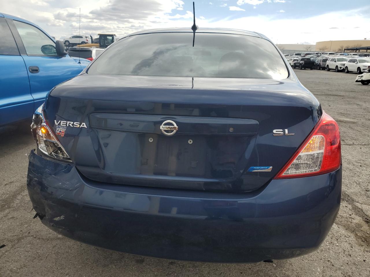 2012 Nissan Versa - Image 6
