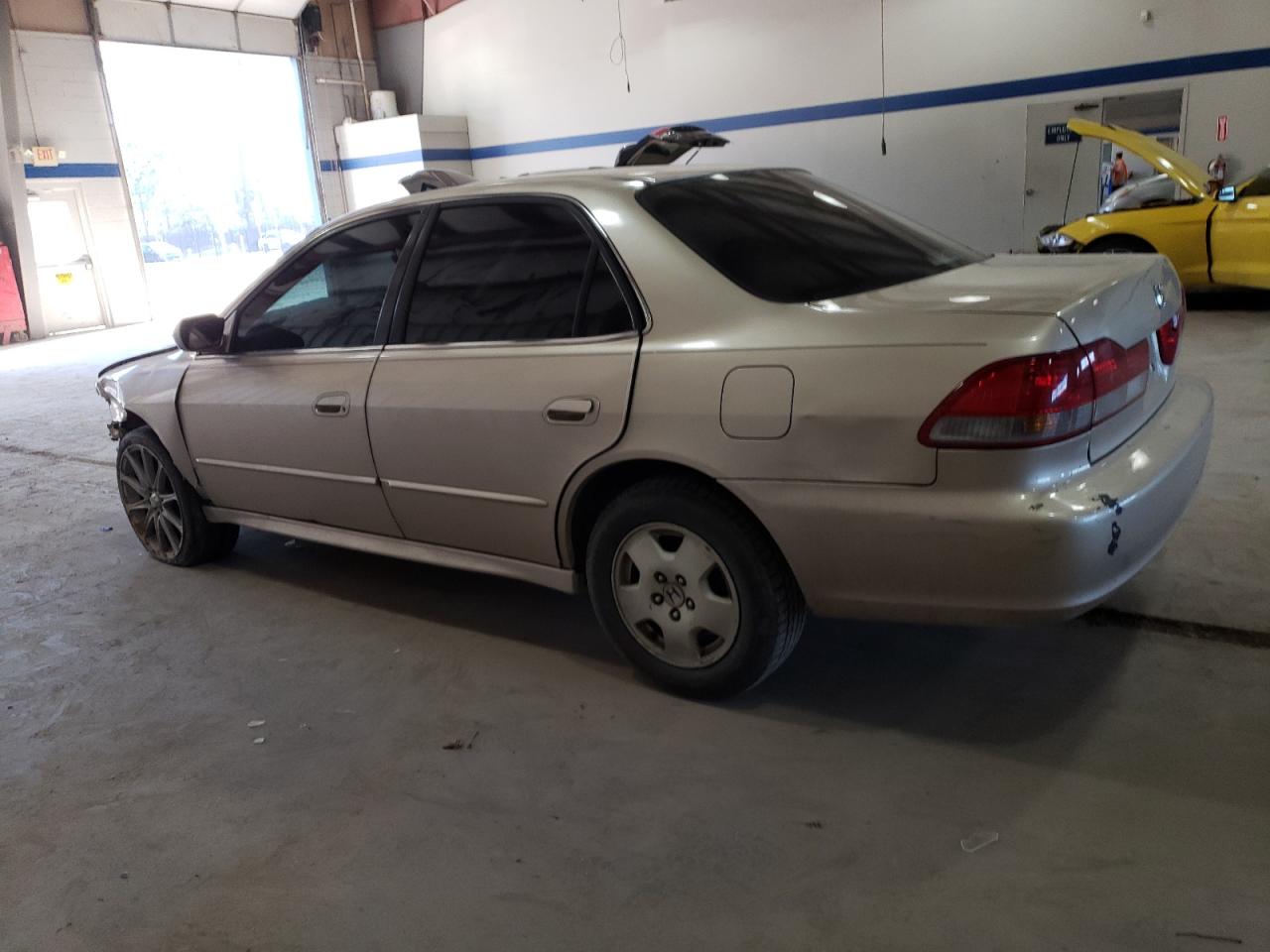 2001 Honda Accord - Image 2