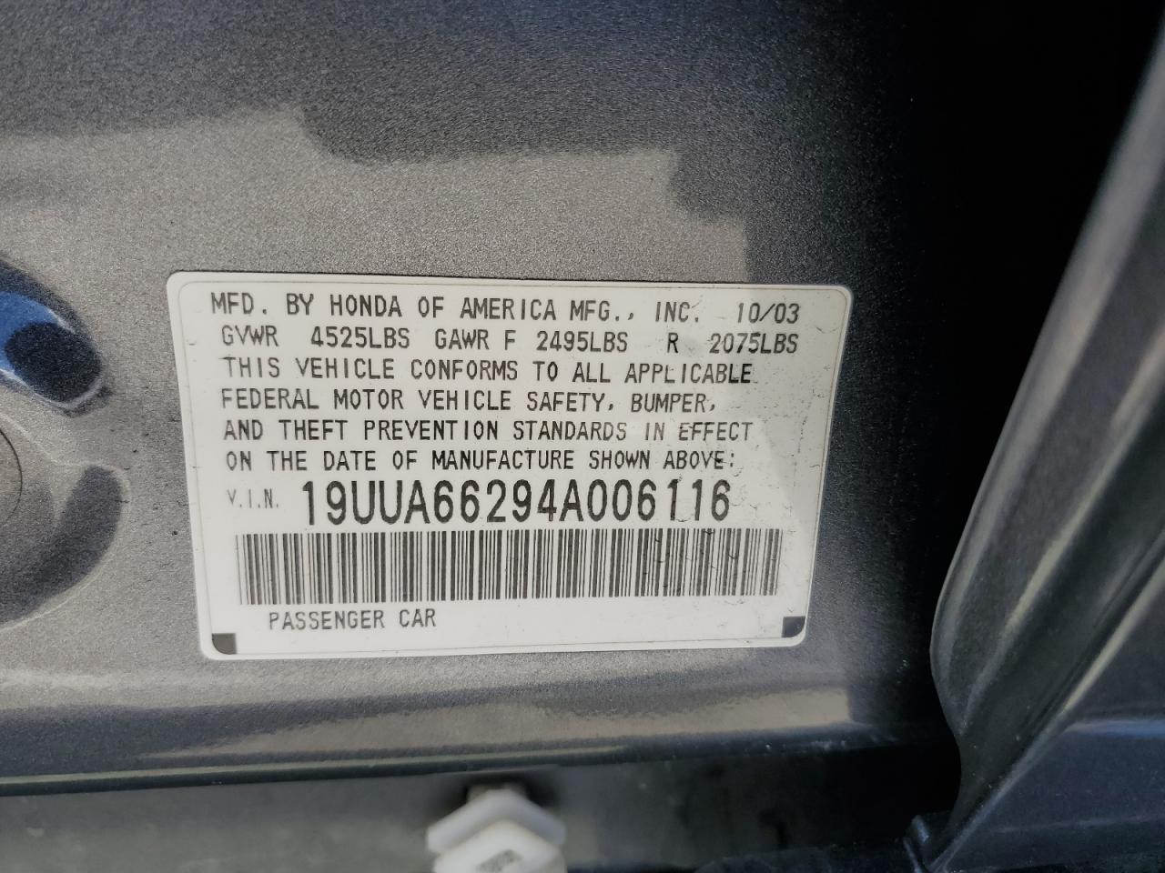 2004 Acura TL - Image 13