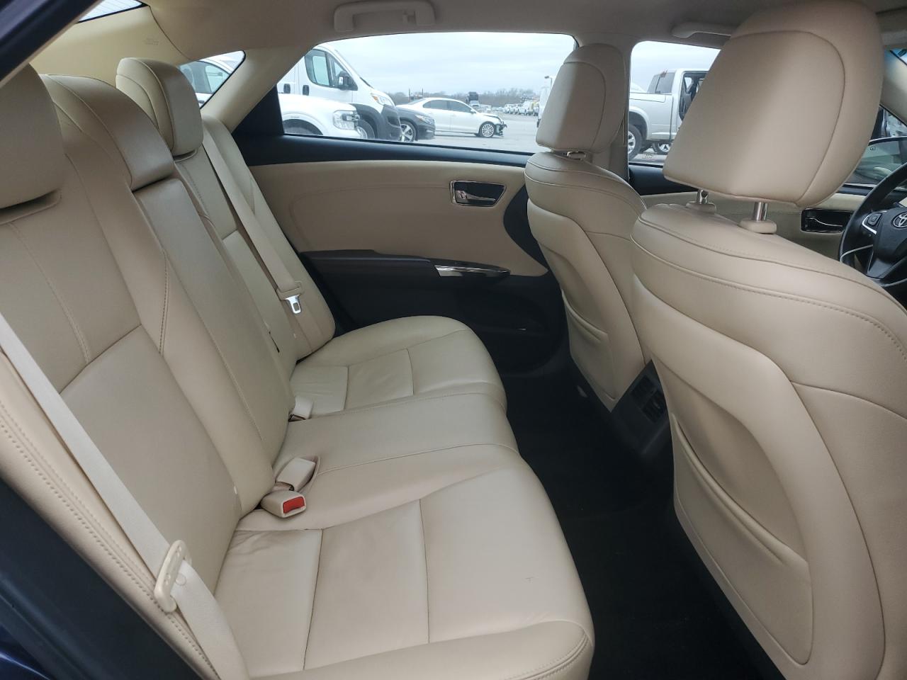 2018 Toyota Avalon - Image 10
