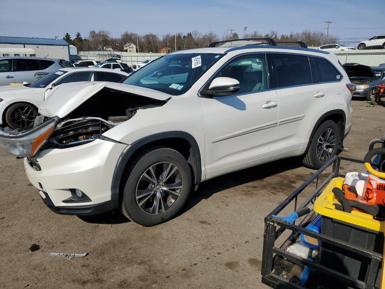 2016 Toyota Highlander - Image 1