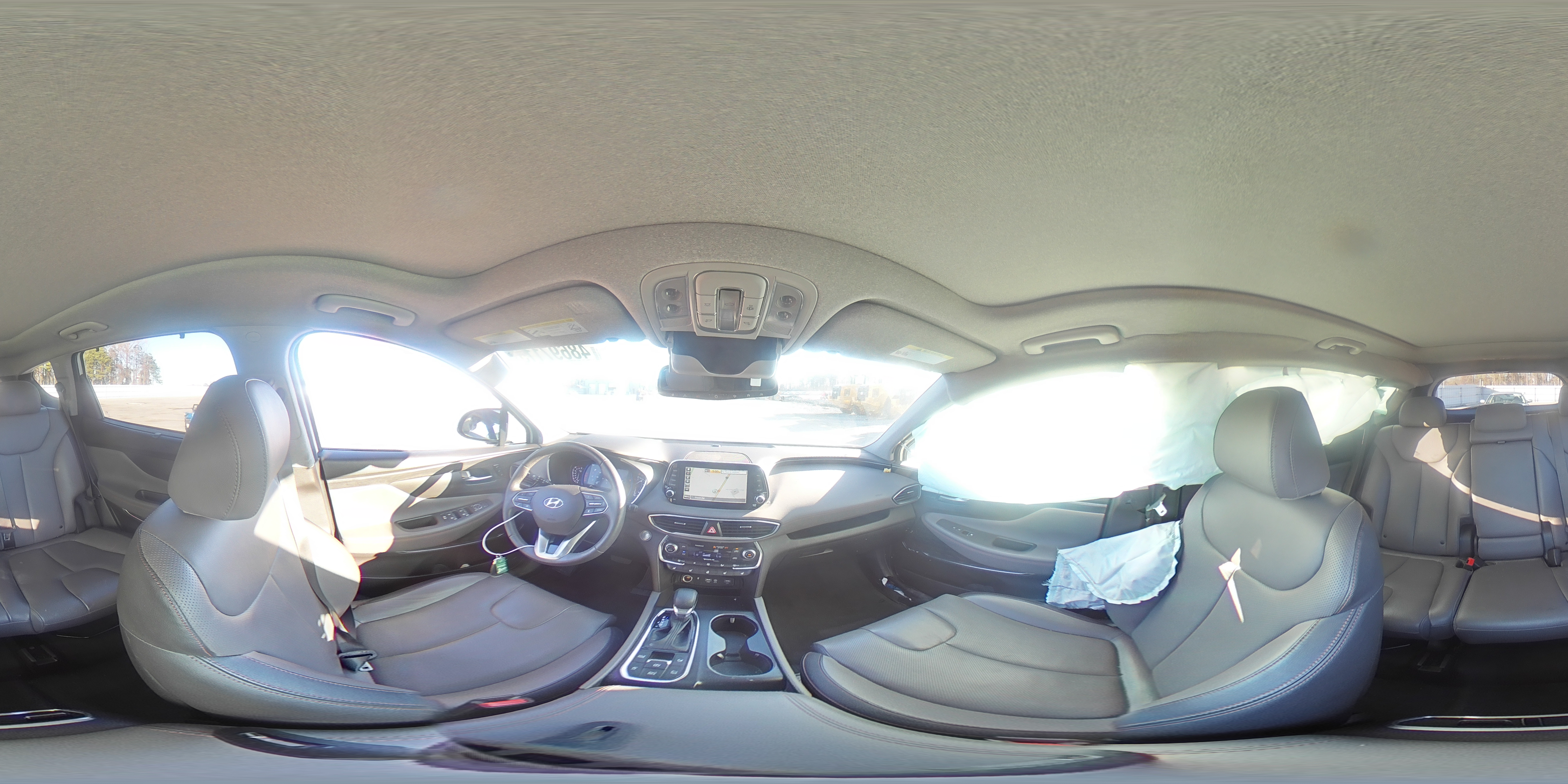 2019 Hyundai Santa Fe - Image 13