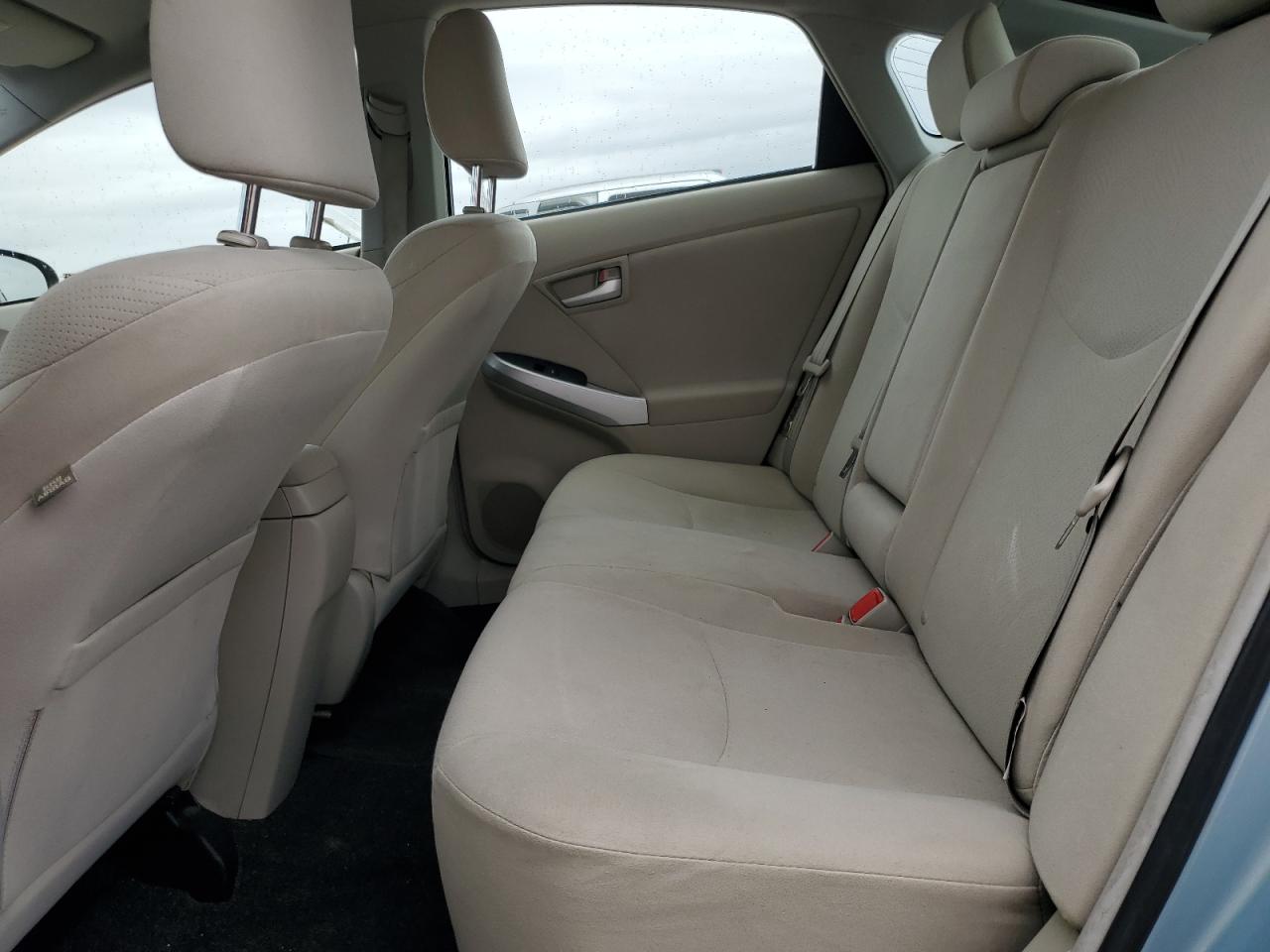 2013 Toyota Prius - Image 10