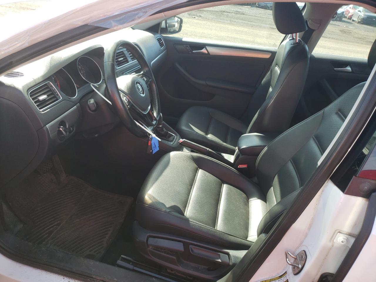 2017 Volkswagen Jetta - Image 7