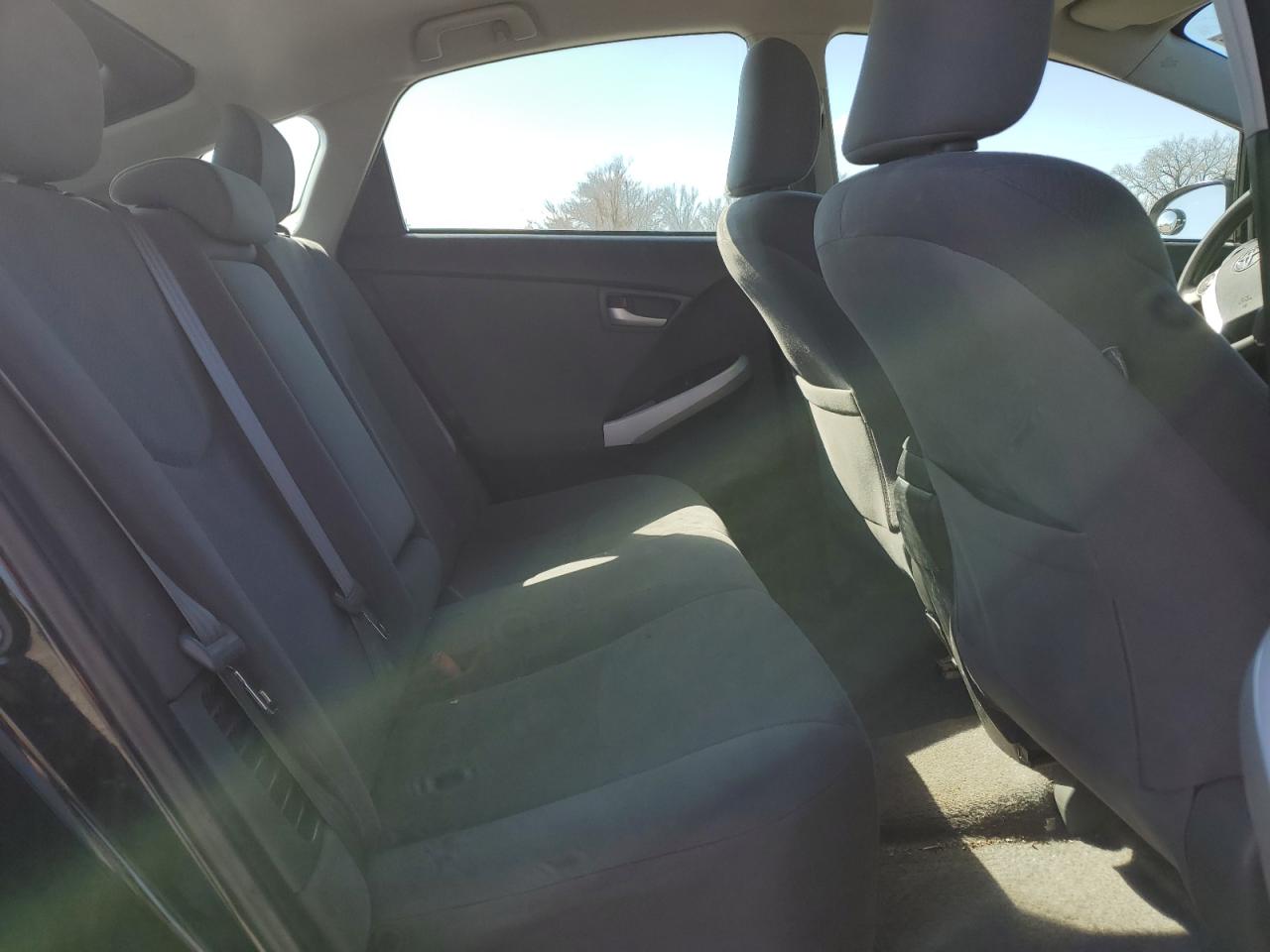 2012 Toyota Prius - Image 10
