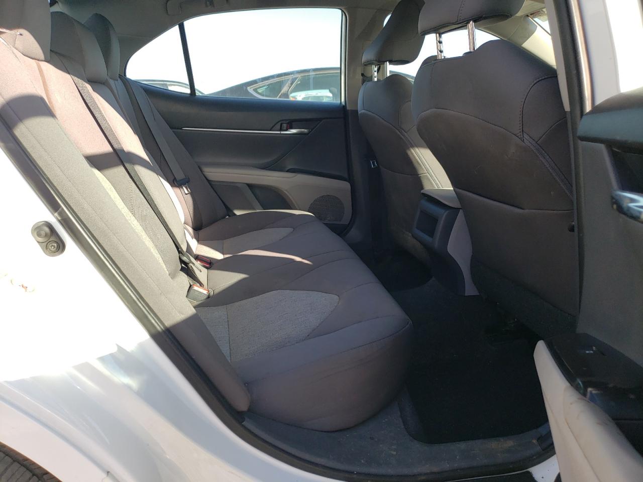 2019 Toyota Camry - Image 10