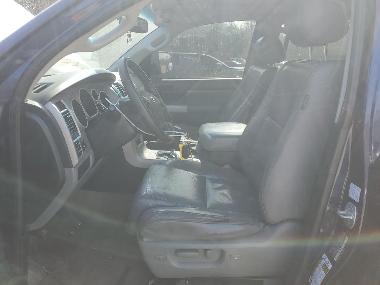 2008 Toyota Sequoia - Image 7