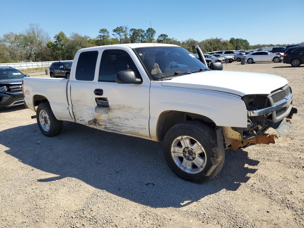 2003 Chevrolet Silverado - Image 4