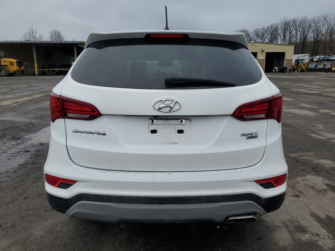 2018 Hyundai Santa Fe - Image 6