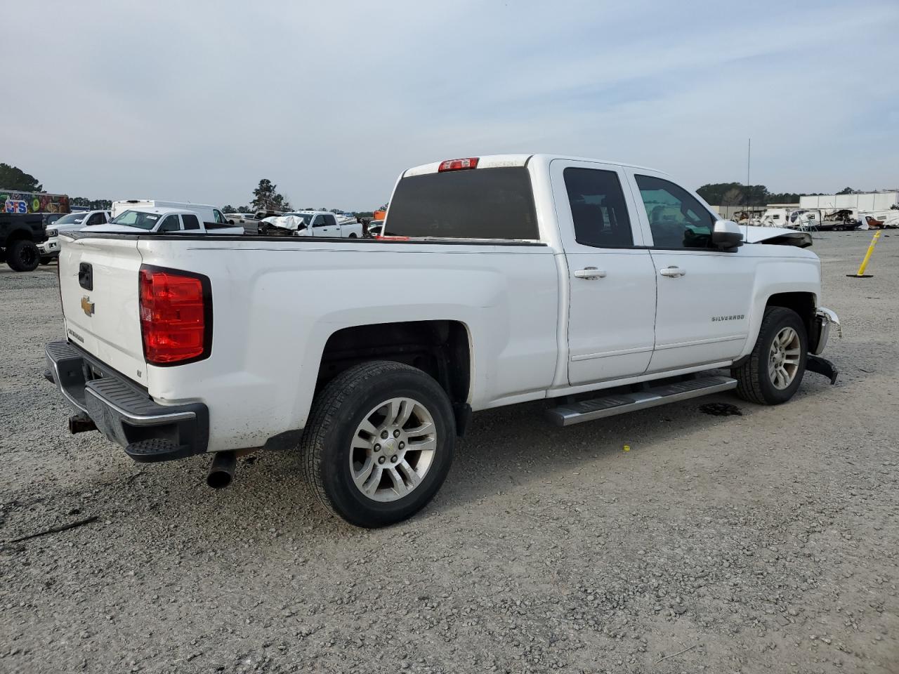 2015 Chevrolet Silverado - Image 3