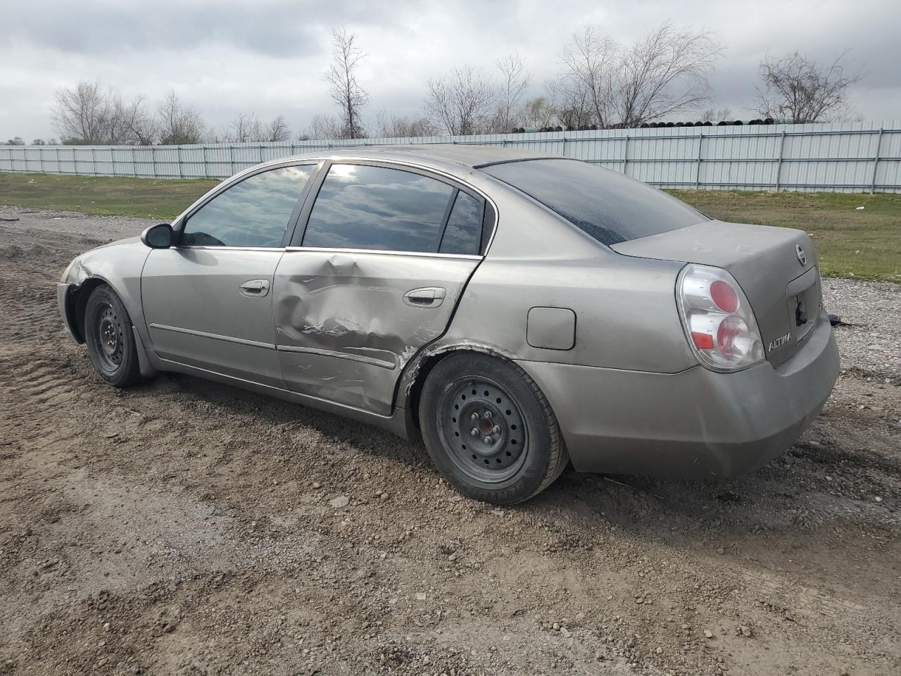 2006 Nissan Altima - Image 2