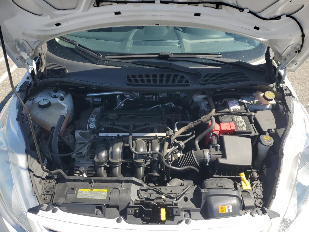 2011 Ford Fiesta - Image 11