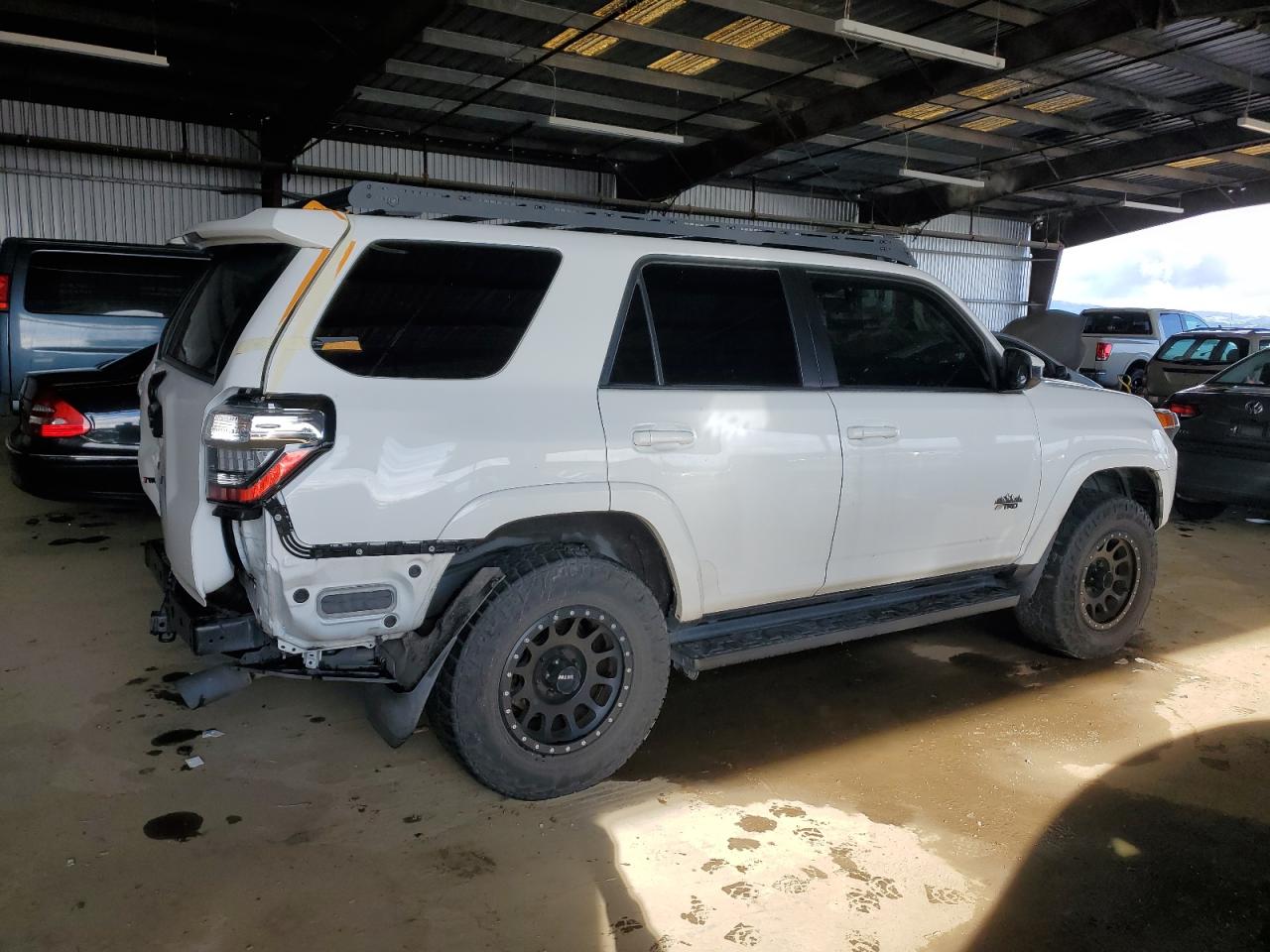 2016 Toyota 4Runner - Image 3