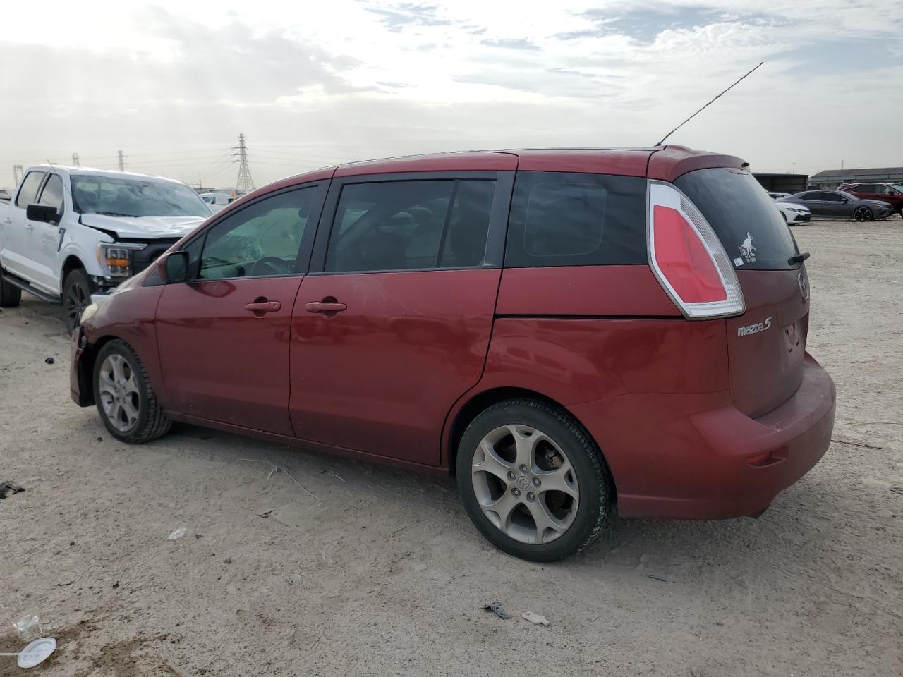2010 Mazda 5 - Image 2