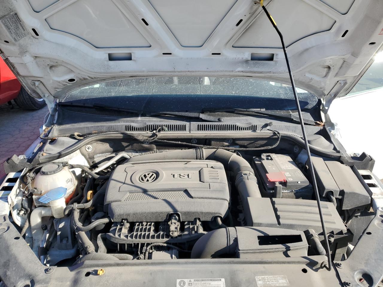 2018 Volkswagen Jetta - Image 11