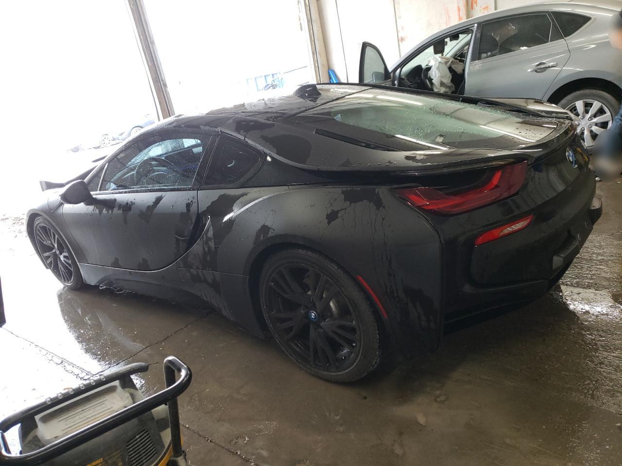 2016 BMW i8 - Image 2