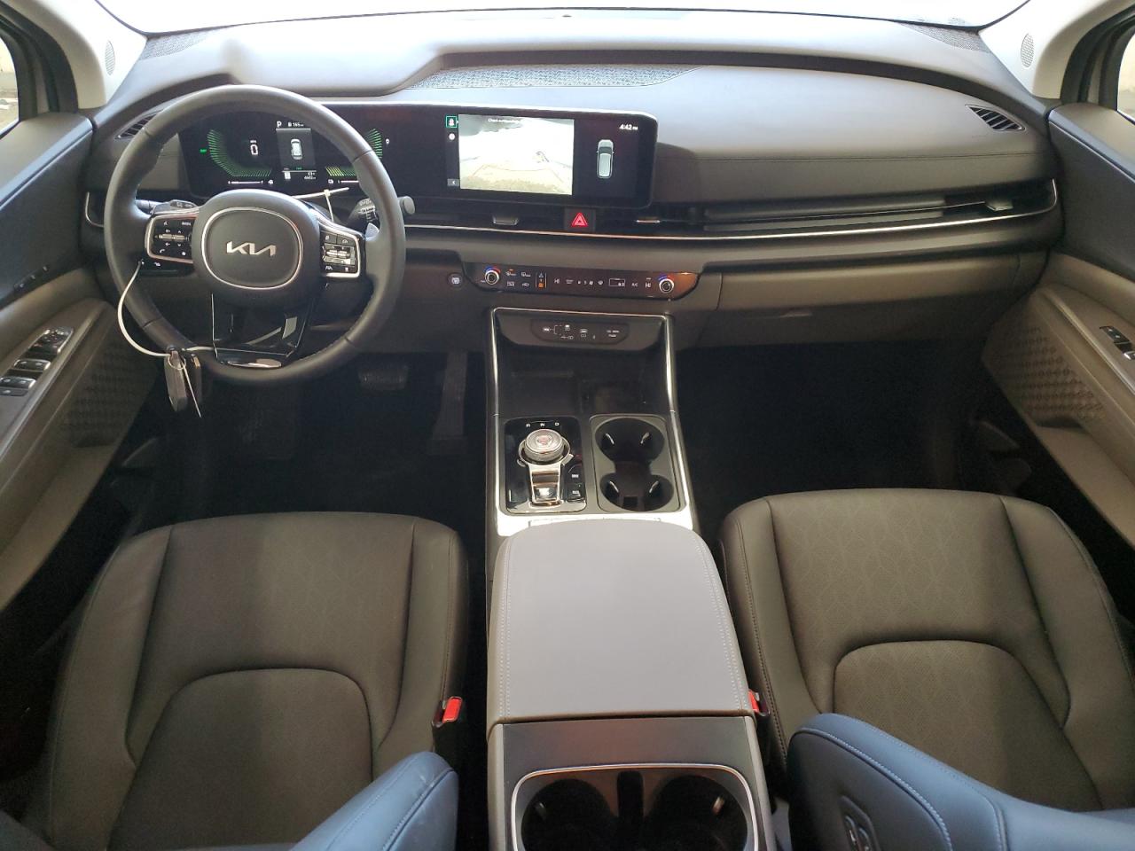 2025 Kia Carnival - Image 8